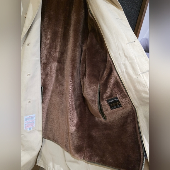 London Fog Maincoats Beige Lined Trench Coat Size 40 Reg - Picture 3 of 12